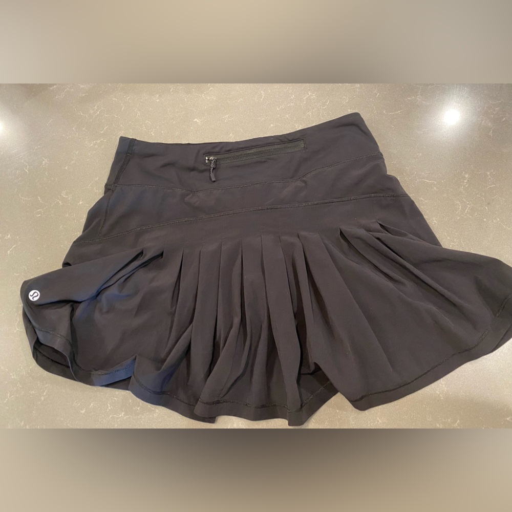 Black Lululemon skirt size 4
